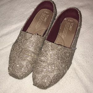 TOMS shoes